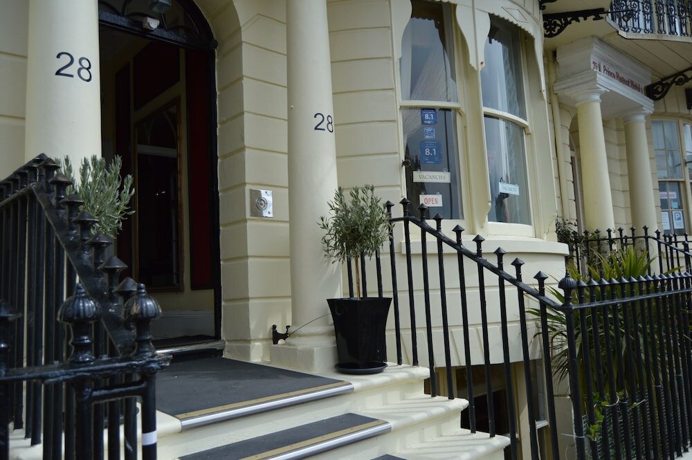 Фото отеля 1