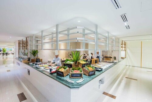 Гостиница A-One Pattaya Beach Resort в Паттайе