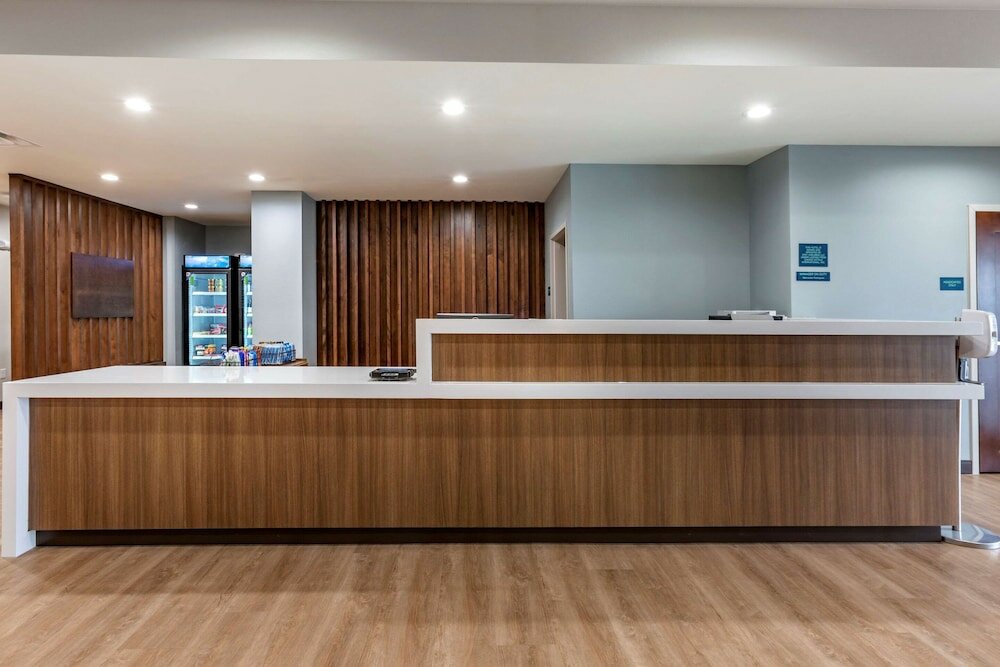 Фото MainStay Suites