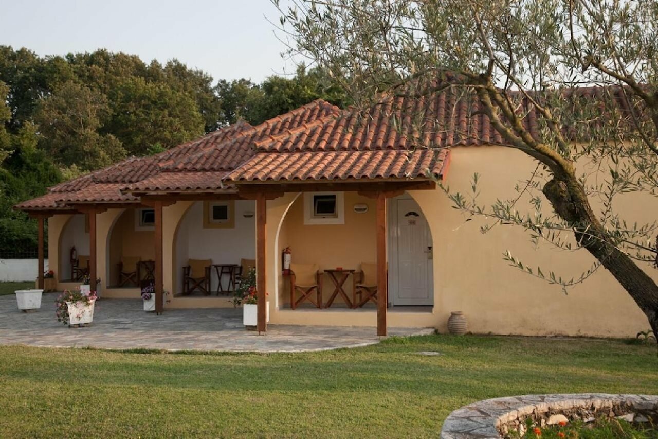 Фото Hotel Kanali