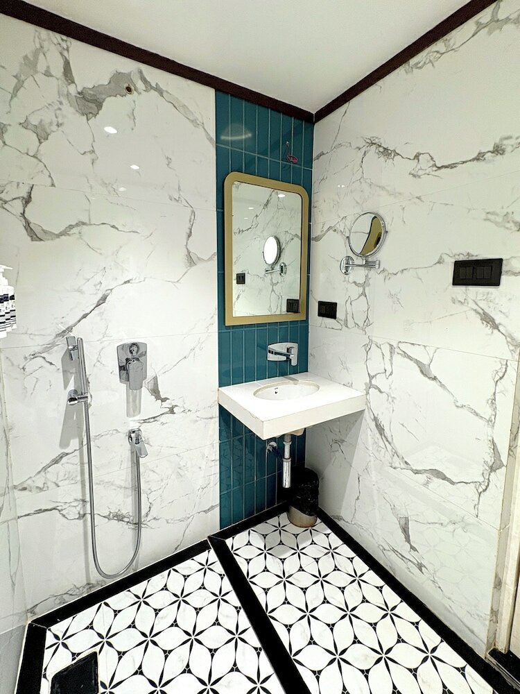 Фото Gulf Hotel Colaba