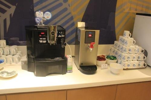 Фото Holiday Inn Express Hangzhou East Station