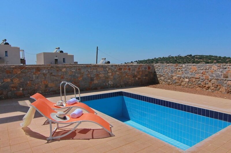 Гостиница Tour the i Island of Crete Wail Staying in This 3 Bedroom Villa With IT own Pool