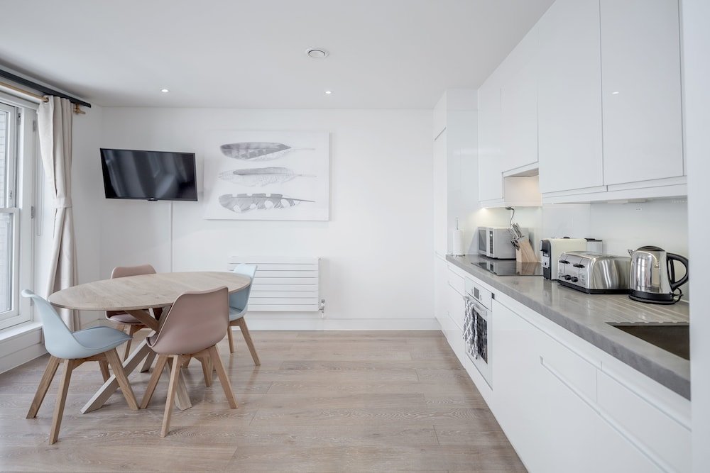 Фото Berwick Street by Q Apartments