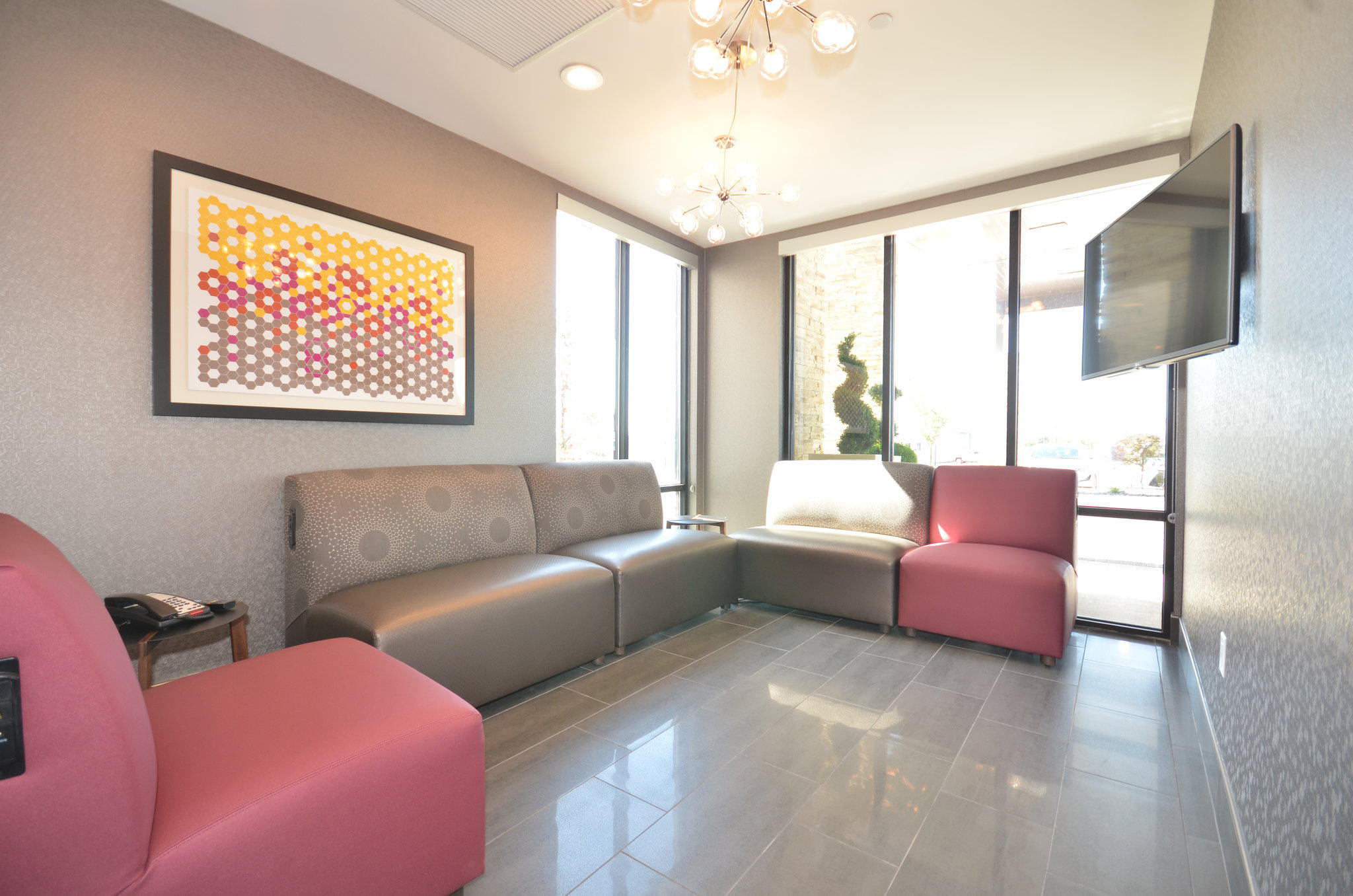 Фото Holiday Inn Express & Suites Oklahoma City Mid - Arpt Area, an Ihg Hotel