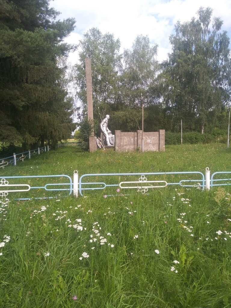 Памятник, мемориал Односельчанам, погибшим в годы Великой Отечественной войны, Смоленская область, фото