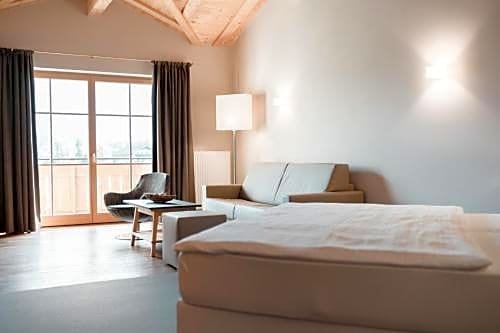 Фото Hotel Tiefenbrunn