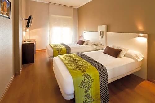 Фото Hotel Fuente El Cura