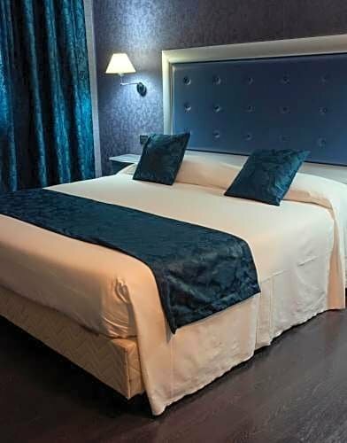 Гостиница Hotel & Motel Flower