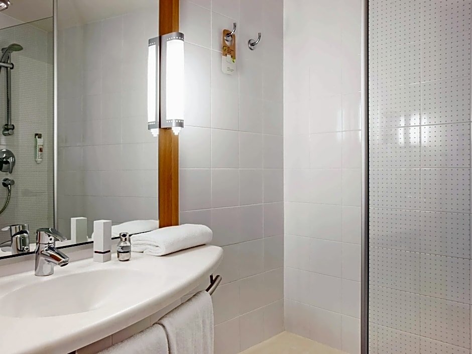 Фото ibis Barcelona Ripollet