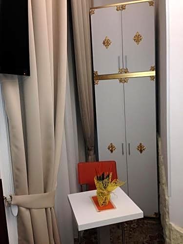 Фото Hotel Des Artistes