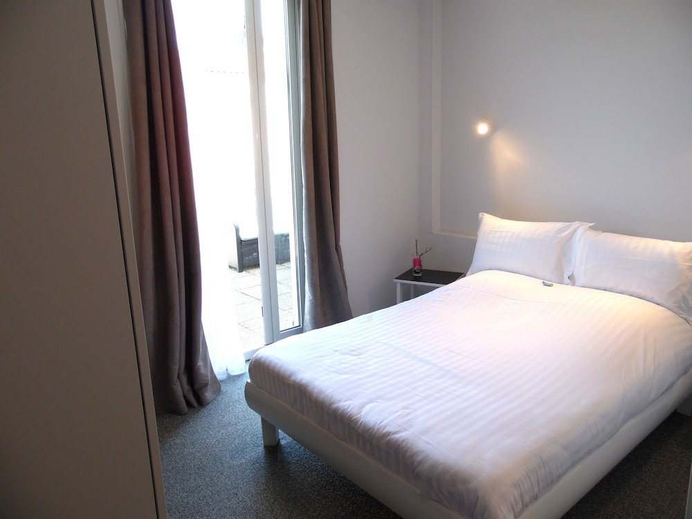 Фото Hôtel Chante-Grelet