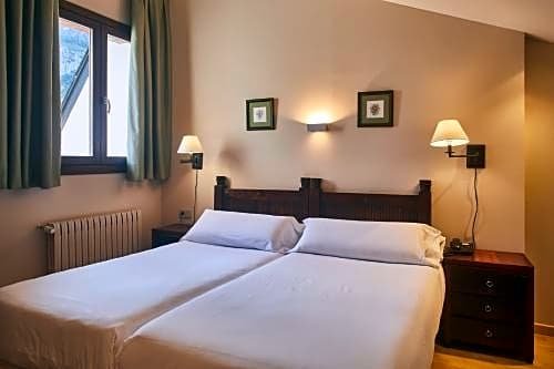 Фото Hotel Silken Ordesa