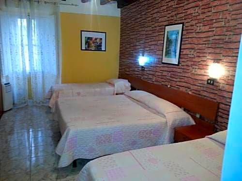 Фото Roxena House