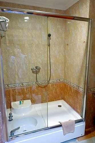 Фото Hotel Grand Tiga Mustika