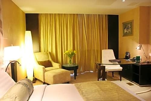 Фото China National Convention Center Grand Hotel