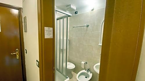 Фото Casteluce Hotel Funivie Pinzolo