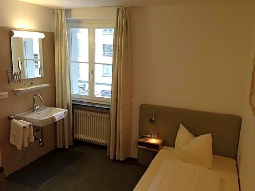 Фото Hotel Blauer Bock