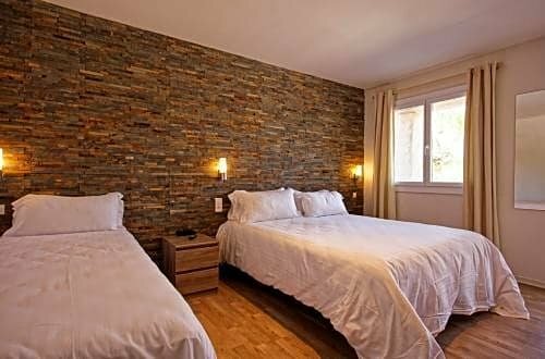 Гостиница Auberge de Val Moureze Hôtel SPA в Безье