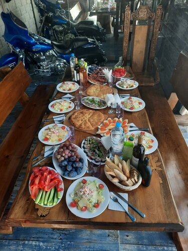مقهى Cafe Kavkazskaya plennitsya ، جمهورية القرم، صورة