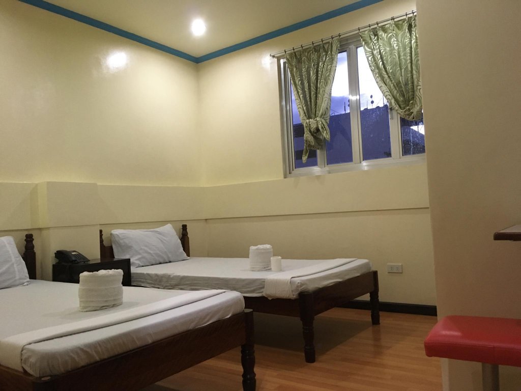 Фото Royal Crown Inn