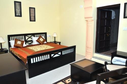 Фото Hotel Shahi Palace