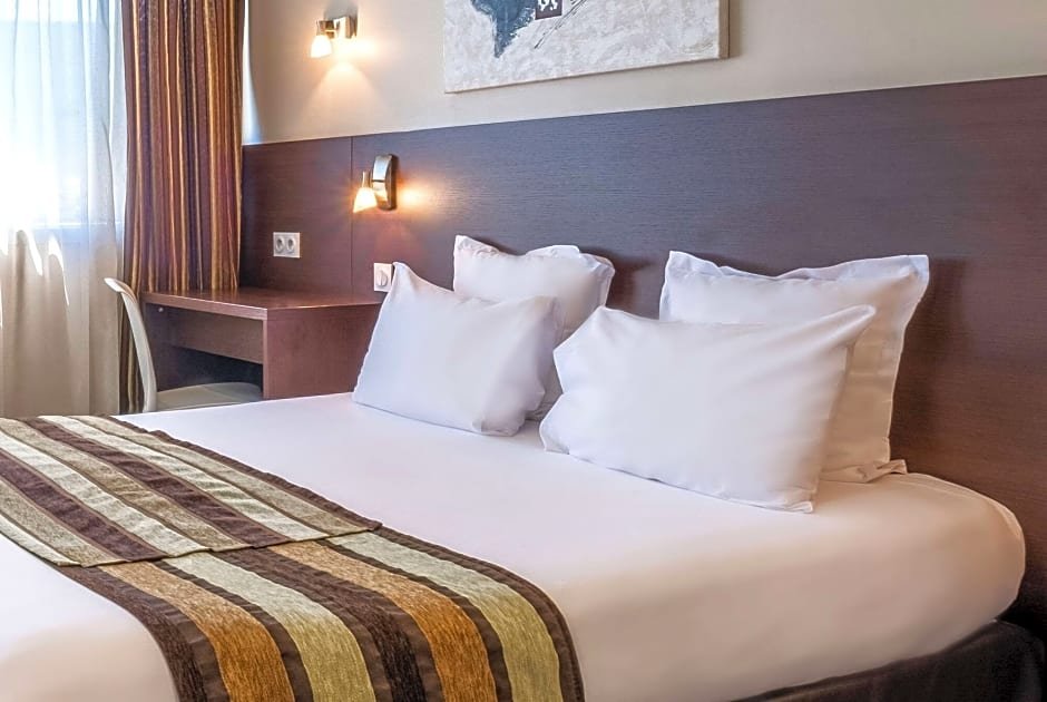 Фото Comfort Hotel Champigny Sur Marne