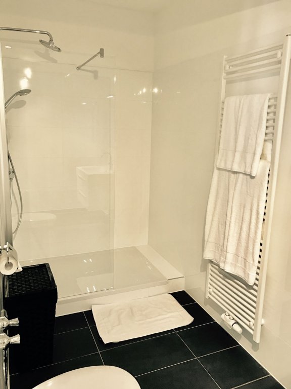 Фото Aparthouse Graf-Adolf