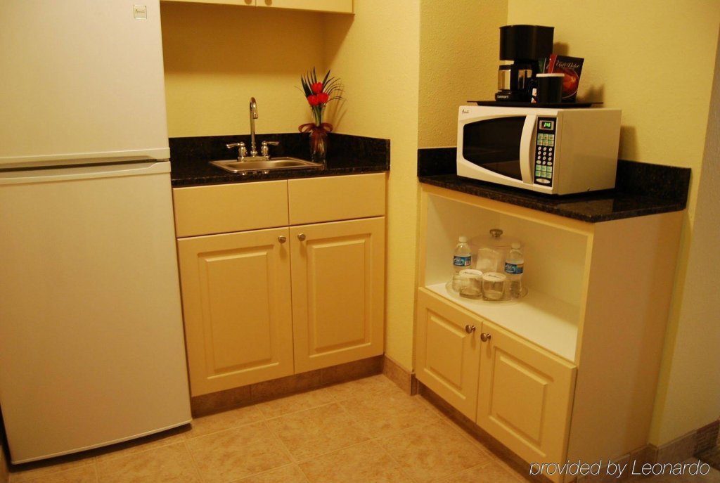 Фото Fairfield Inn & Suites by Marriott Dallas Love Field