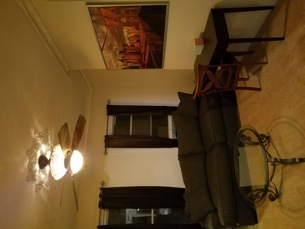 Фото 15 Mins to Times Sq & World Trade Center