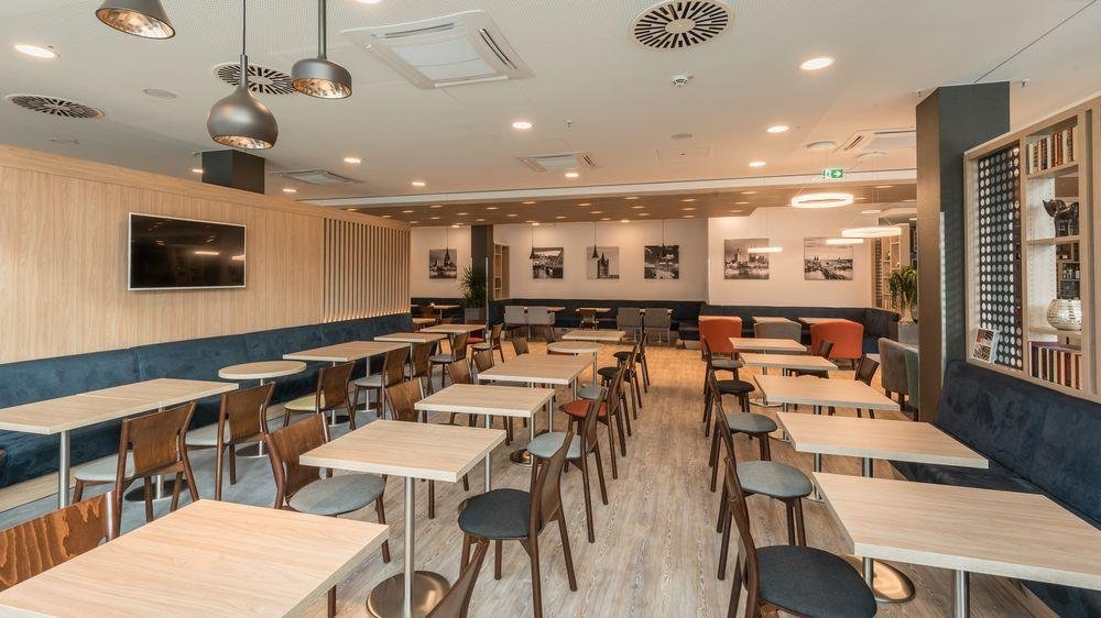 Фото Premier Inn Cologne City Sud Hotel