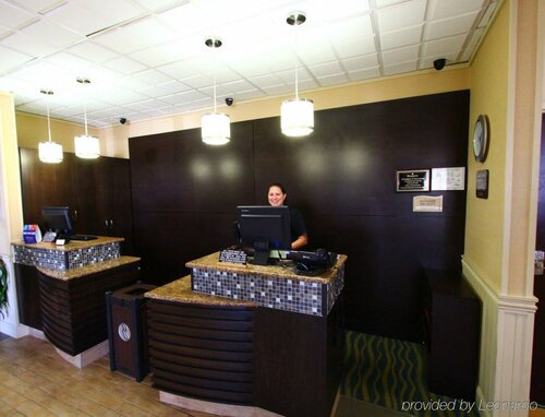 Гостиница Ramada Plaza by Wyndham Nags Head Oceanfront в Штате Северная Каролина