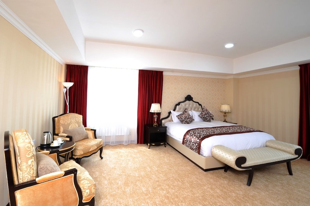 Фото Alpha Mongolia