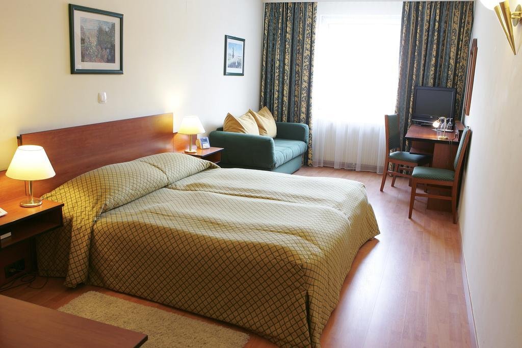 Фото Deutschmeister