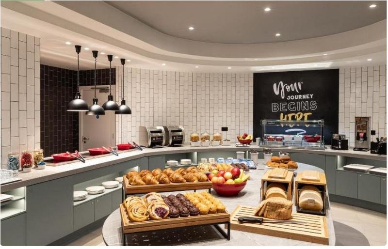 Фото Hampton by Hilton High Wycombe