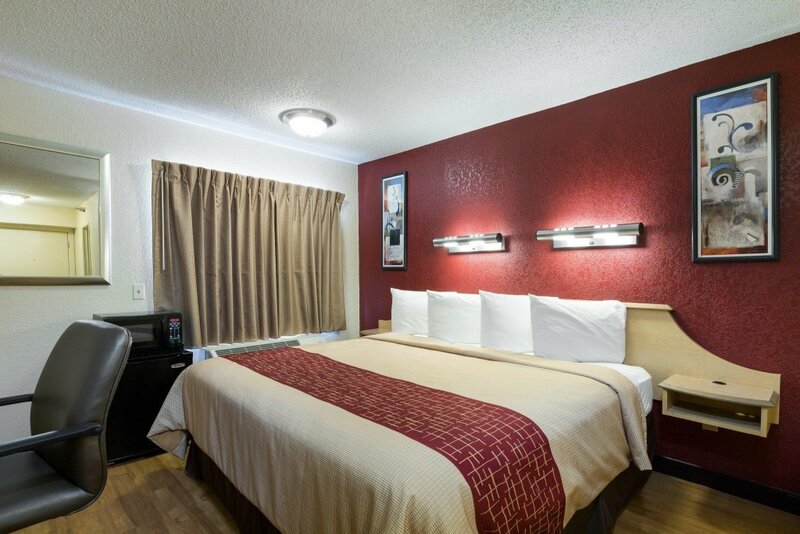 Гостиница Red Roof Inn Houston - Westchase в Хьюстоне