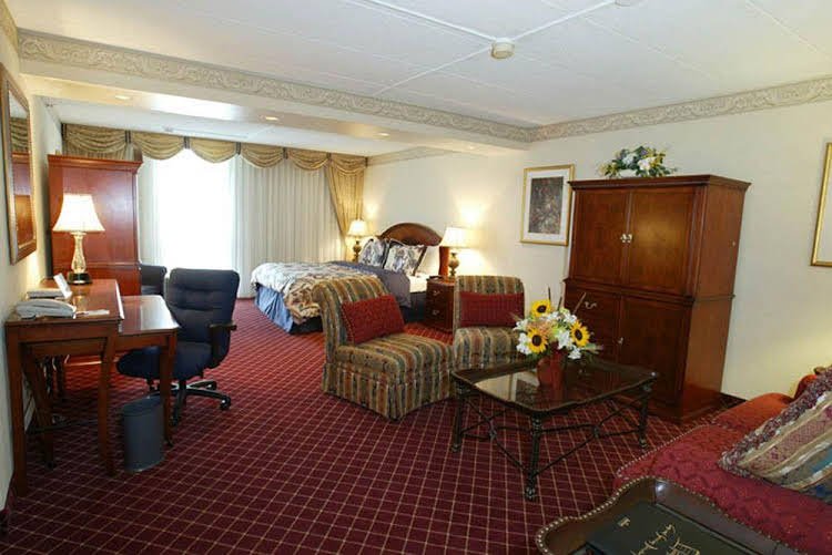 Фото Hotel Fort Wayne