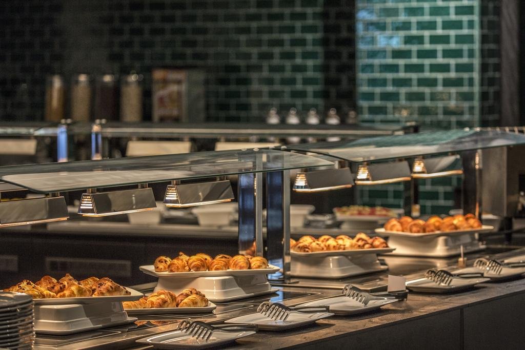 Фото Hilton Garden Inn Zagreb - Radnicka