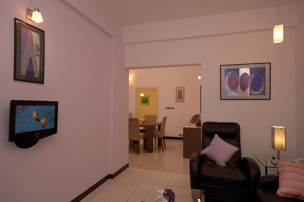 Фото Lazdana Hotel Bangalore