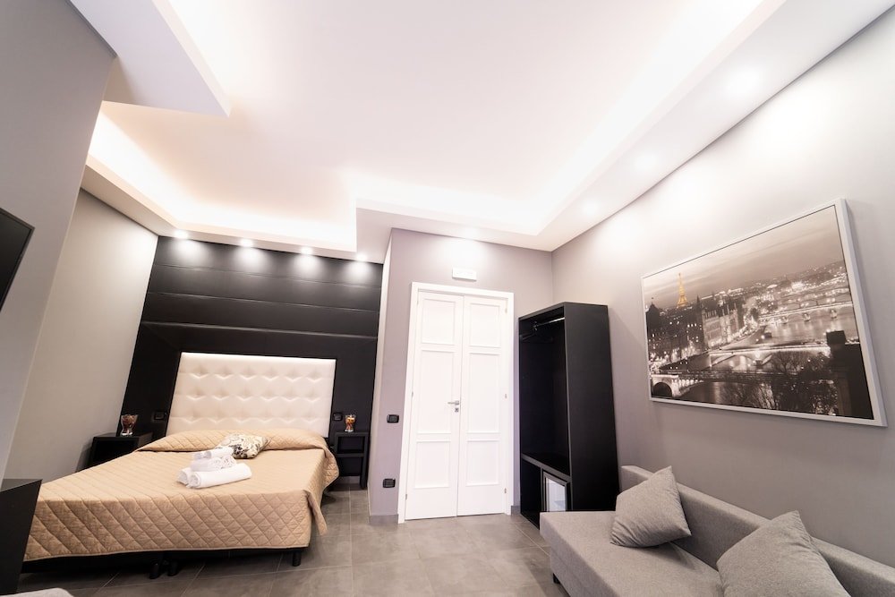 Фото Royal House Napoli Centro