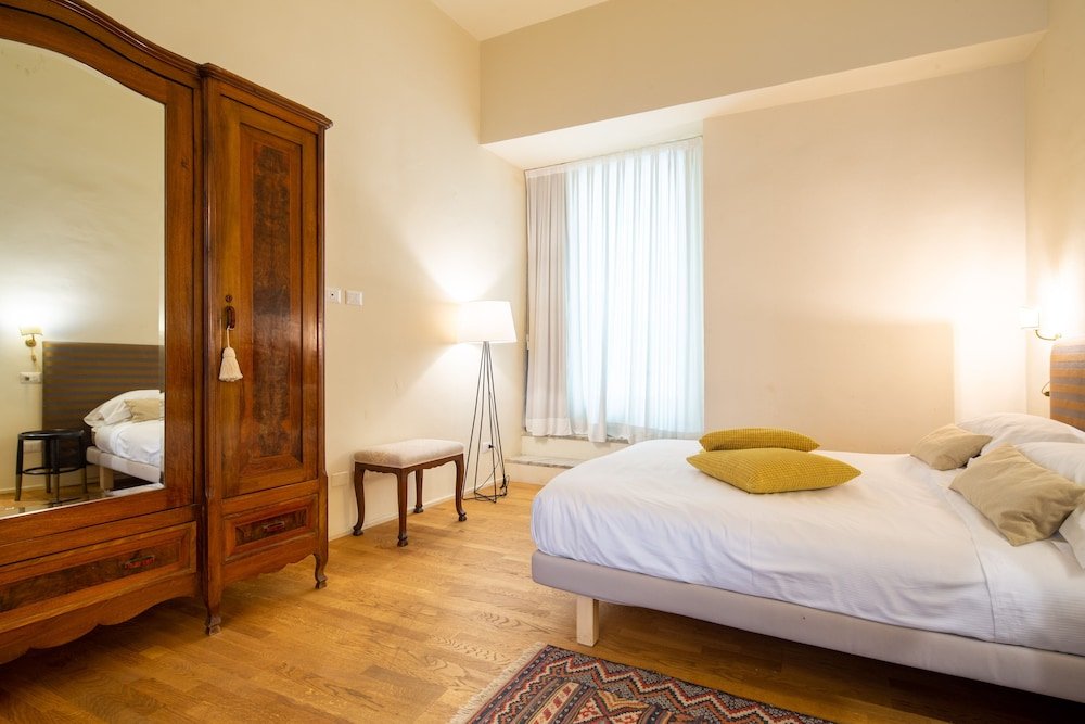 Фото Uffizi Romantic Flat by Mmega