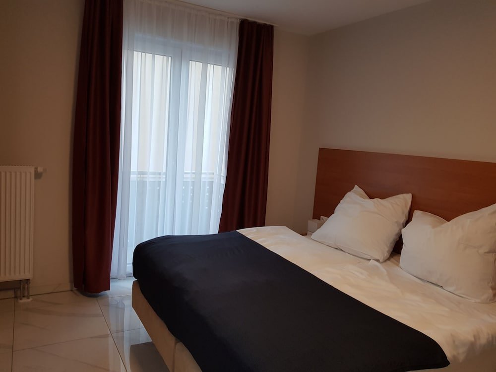 Фото Hotel Emiliana am Bahnhof