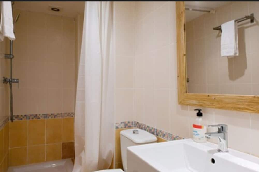 Фото My Address in Barcelona Old Town