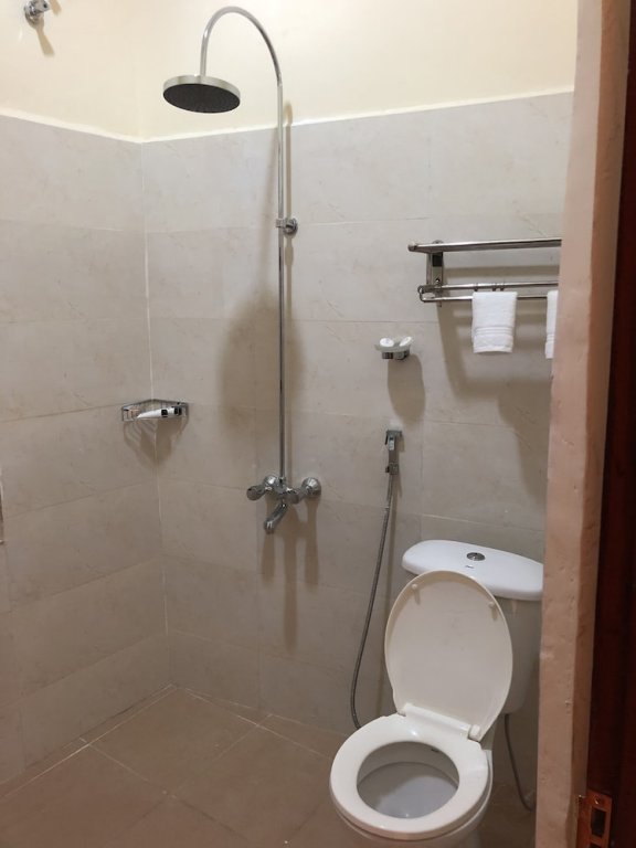 Фото Bottoms Up - Hotel