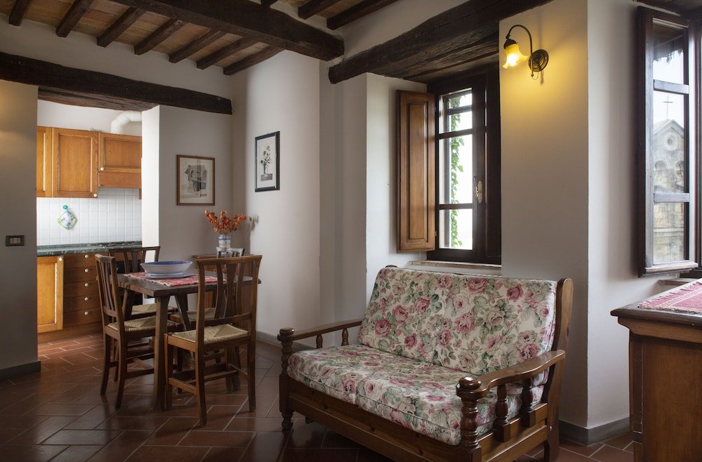 Фото Castello di Cisterna Umbria