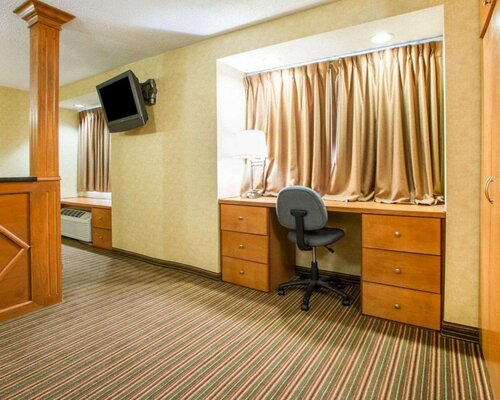 Гостиница Quality Inn & Suites North/Polaris в Колумбусе