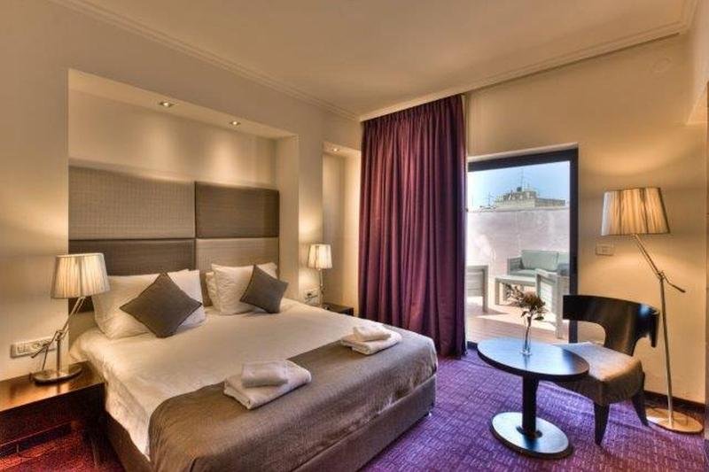 Фото отеля 2