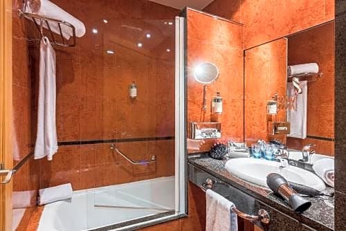 Фото Hotel Leon Camino Affiliated by Melia