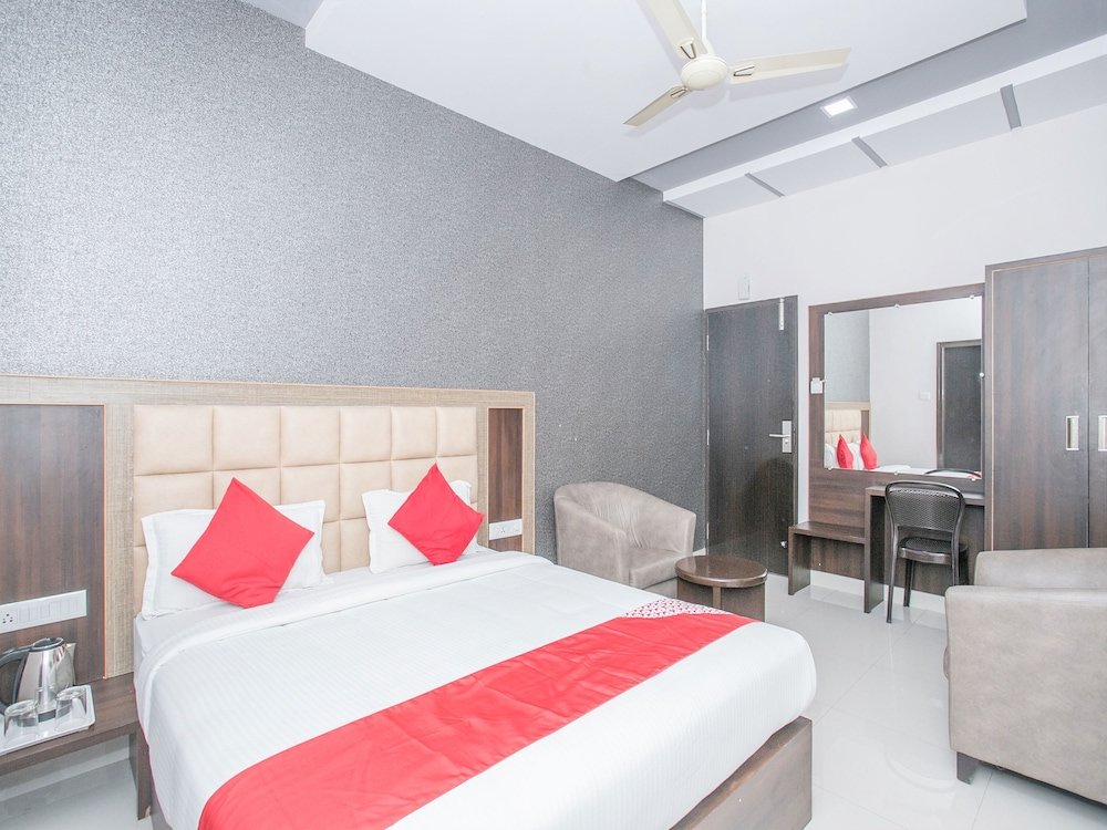 Фото Hotel Sahara Suites