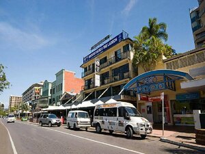 Waterfront By The Great Hostel Company (Queensland, City of Cairns, Esplanade), hostel